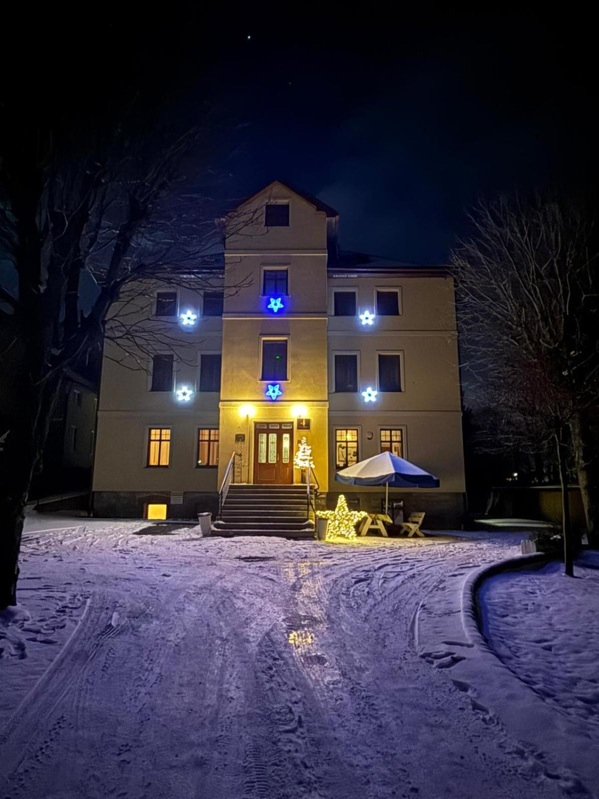 Willa Pod Gwiazdami & Spa Bad Kudowa Exterior foto